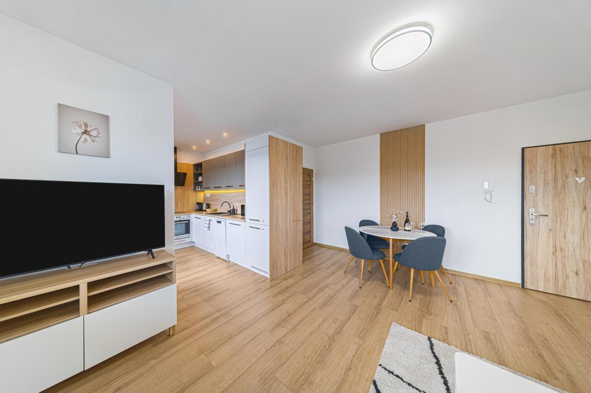 Tower Apartments Orchid & Amber Spišská Nová Ves Kültér fotó
